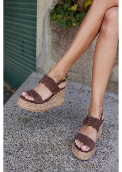 Bonello Kadin Kahve Gercek Suet Dolgu Taban Sandalet modelleri