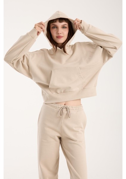 %100 Pamuk Kapüşonlu Ön Cep Detaylı Kadın Sweatshirt