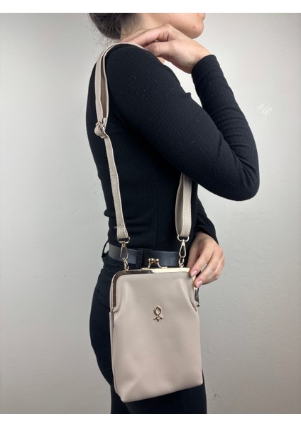 Kadın Suni Deri Krem Metal Çerçeveli Vintage Mini Boy El Çantası