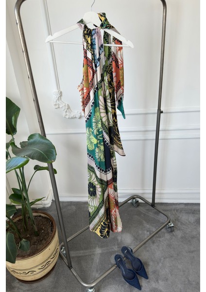 Saten Boyundan Bağlamalı Elbise- Siyah