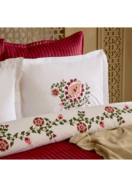 Lorea Çift Kişilik Nakışlı Winter Set fırsatları