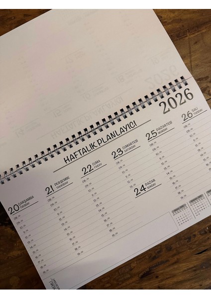 Masaüstü Spiralli Sümen - Turkuaz Kapak, Siyah Beyaz Iç Baskılı Defter indirimleri