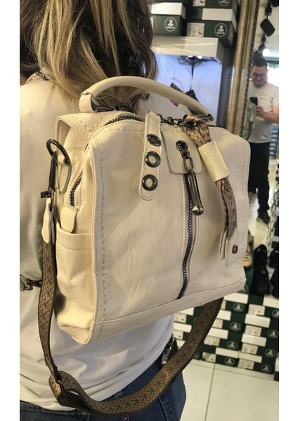 25YG536 Kadın Deri Fonsyonel Sırt Kol ve Omuz Çantası fırsatları