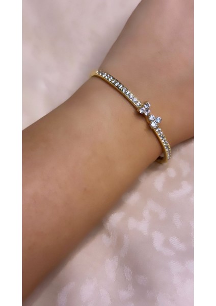 14 Ayar Altın Kaplama Renginde Fiyonk Zirkon Taşlı Kelepçe Model