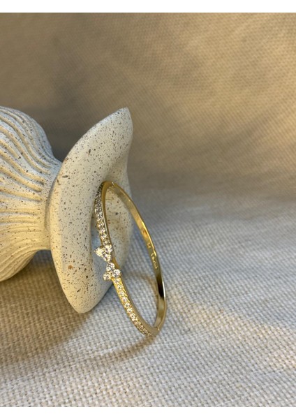 14 Ayar Altın Kaplama Renginde Fiyonk Zirkon Taşlı Kelepçe Model fırsatları