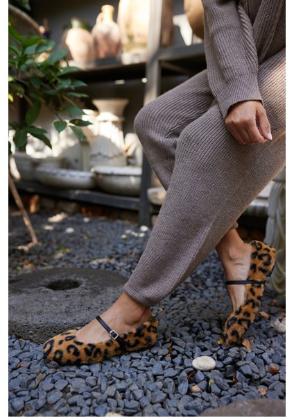Armonia Kadın Leopar Tuylu Babet fırsatları