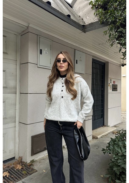 Gri Düğmeli Bisiklet Yaka Triko Kazak - 2464 fırsatları