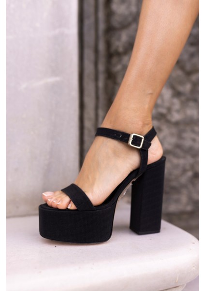 Jacli Kadin Siyah Simli Platform Detayli Tek Bant Sandalet