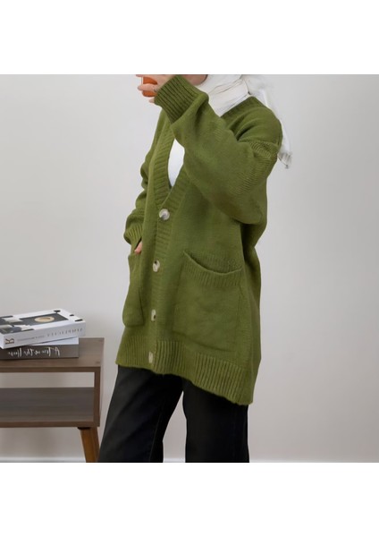 Cep Detaylı Düğmeli Triko Hırka fiyatları