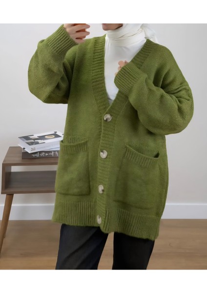 Cep Detaylı Düğmeli Triko Hırka fırsatları