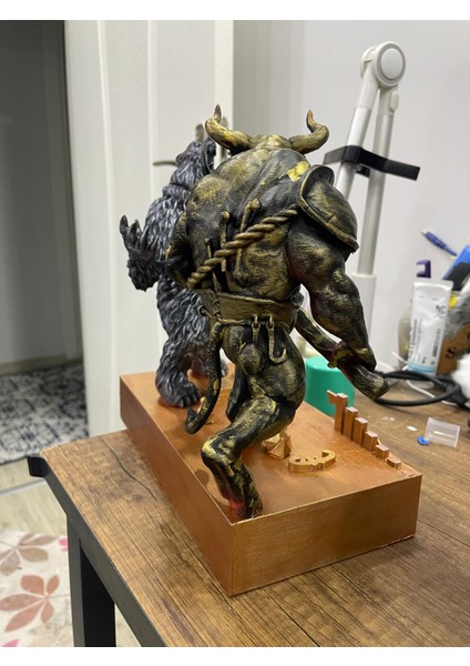 Kişiye Özel Tasarım Borsa Tutkunlarına Masa Figürü Boğa ve Ayı fiyatları