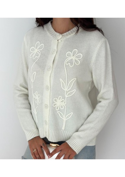 Kabartma Detaylı Çiçek Desenli Uzun Kollu Triko Hırka fiyatları