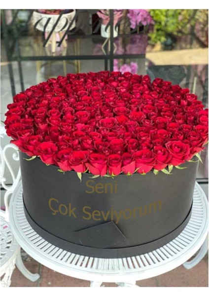 Dev Boy Kutuda Kırmızı Güller Sevgili Buketi Kız Isteme Buketi