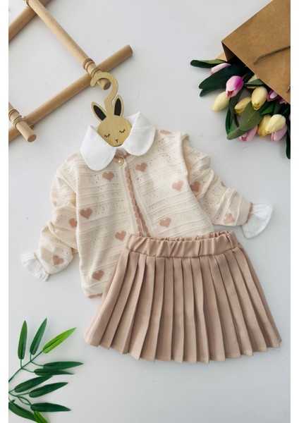 Kalp Desenli Triko Hırkalı Pileli Etekli 3 Lü Kız Takımı - Krem