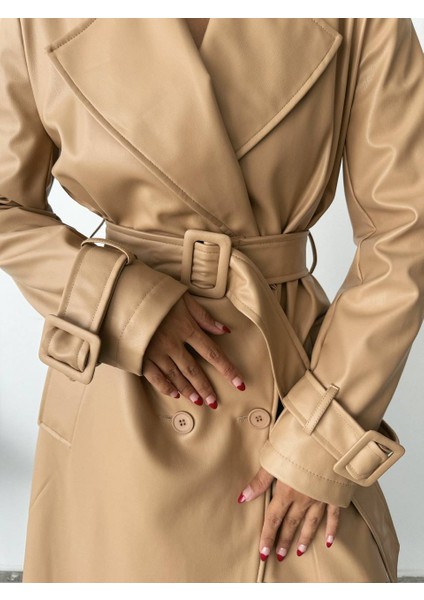 Deri Görünümlü Düğmeli Trençkot fırsatları