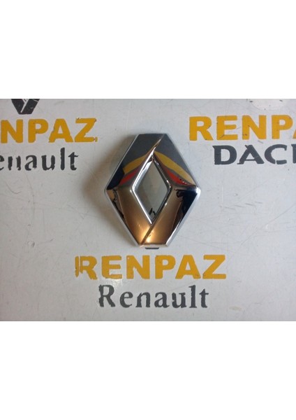 Fluence/megane 3-4/clio 4/captur Ön Panjur Arması 628909470R