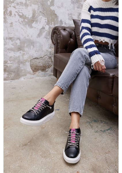 Bianca Kadın Siyah Taş Detay Sneaker indirimleri