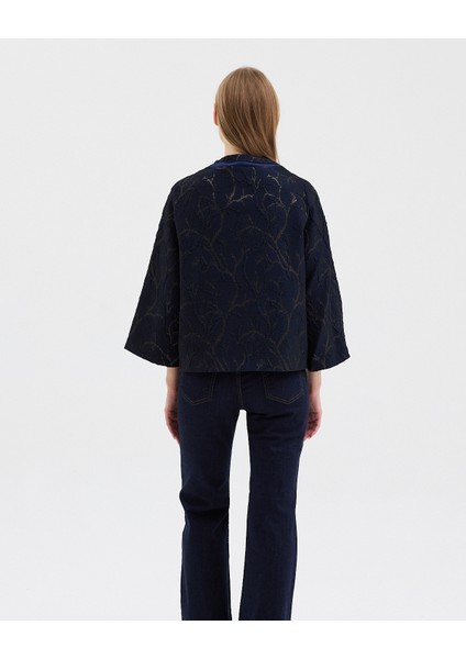 Kadın Jakar Desenli Truvakor Kol Yuvarlak Yaka Ceket