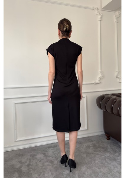 Boncuklu Süs Cep Detay Elbise- Siyah