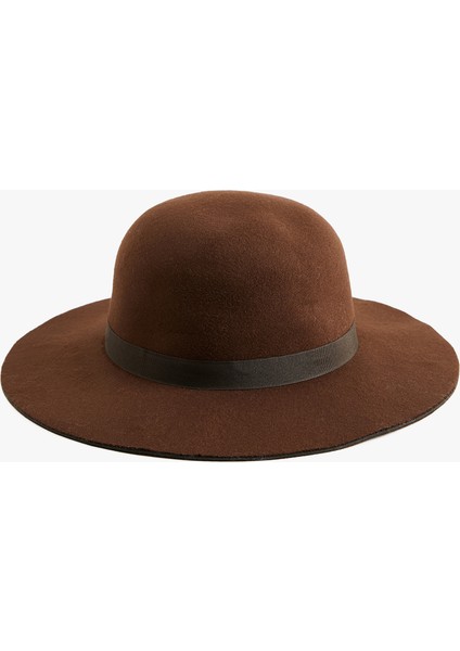 Bant Detaylı Fötr Şapka