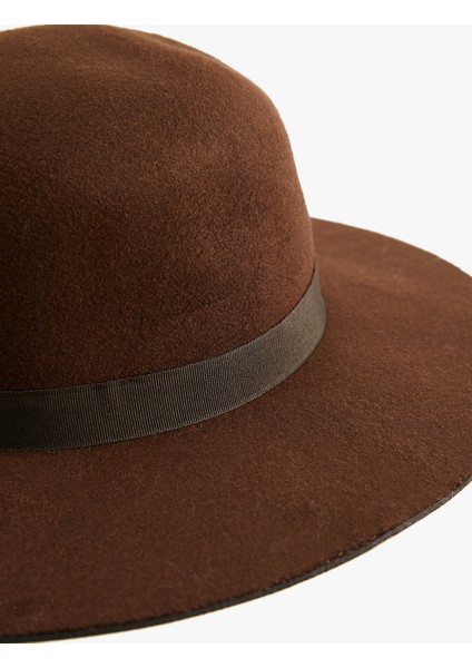 Bant Detaylı Fötr Şapka modelleri