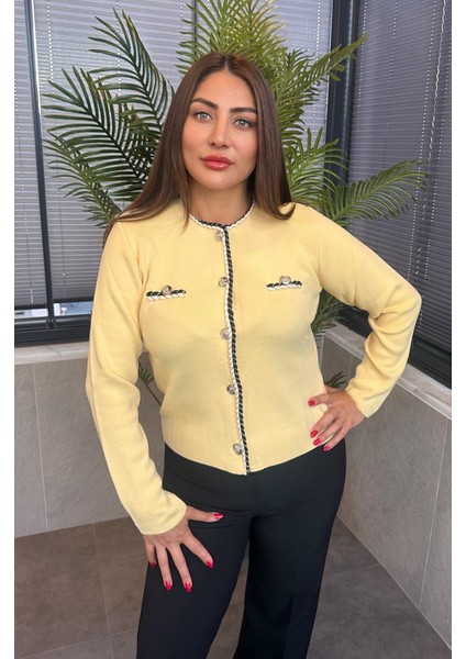 Burgu Şeritli Özel Işleme Düğmeli Sarı Hırka fiyatları
