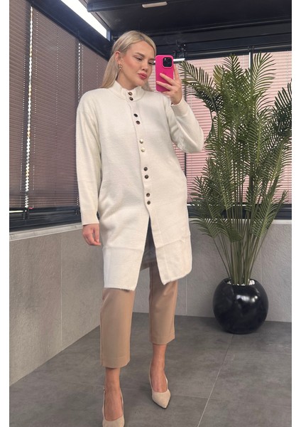 Çıtçıt Düğmeli Cep Detaylı Uzun Sakallı Ekru Hırka