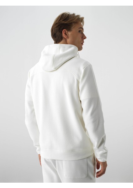 Erkek Ekru Pamuk Dokulu Regular Fit Sweatmont fırsatları