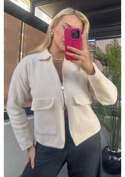 Ekru Fermuarlı Cep Detaylı Sakallı Hırka