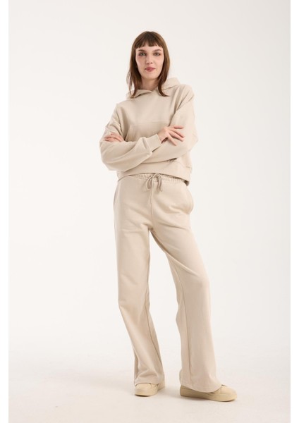 %100 Pamuk Kapüşonlu Ön Cep Detaylı Kadın Sweatshirt