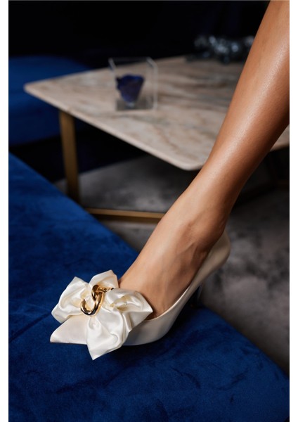 Lips Kadın Bej Saten Topuklu Ayakkabi