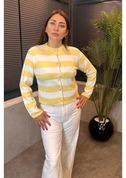 Çizgi Detaylı Gümüş Düğmeli Sarı Hırka fiyatları