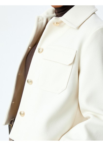 Klasik Yaka Düğmeli Cep Detaylı Crop Ceket indirimleri