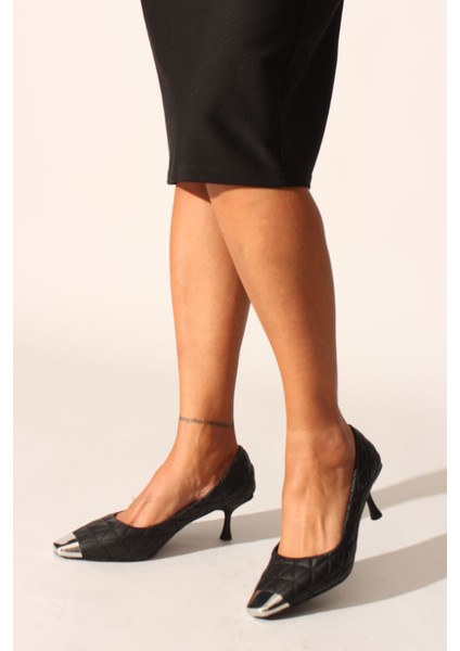 Idil Siyah Mat Kapitone Kadın Günlük