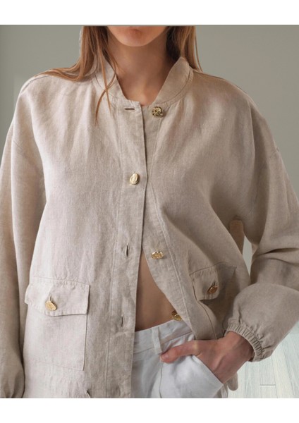 Minervaxint Kadın Oversize Hakim Yaka Kapaklı Cepli Beli Bağcıklı Düğme Kapamalı Naturel Ceket modelleri
