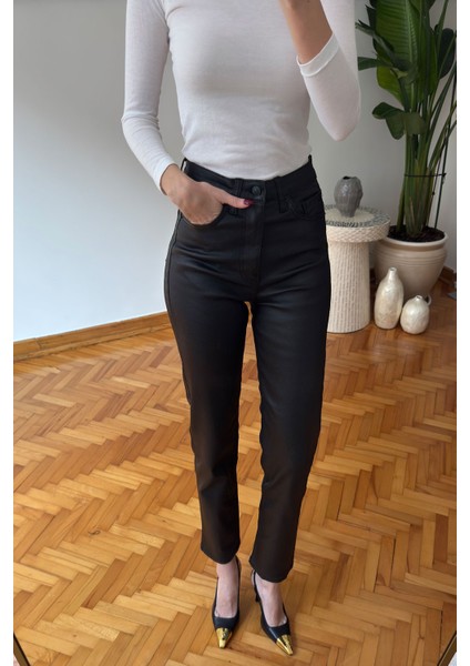 Kaplamalı Boyfit Jean- Siyah