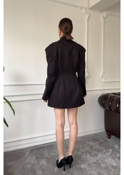 Belden Oturtmalı Etekli Ceket- Siyah