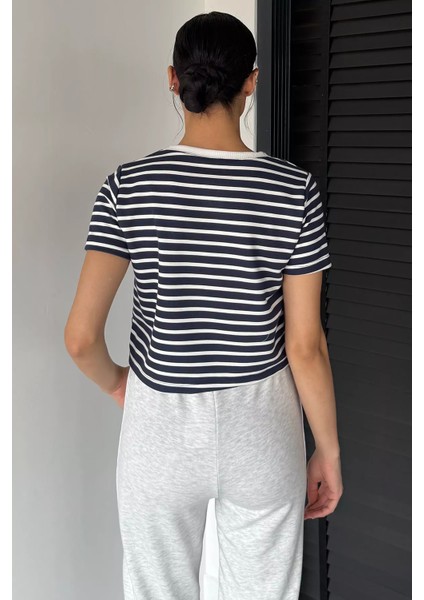 Kadın Şerit Desenli Bisiklet Yaka Tişört P-00018593 fırsatları