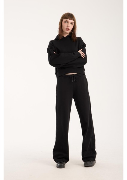 %100 Pamuk Kapüşonlu Ön Cep Detaylı Kadın Sweatshirt fırsatları