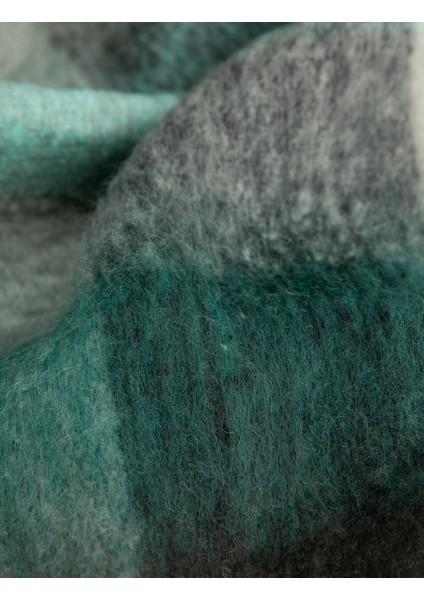 Yumuşak Dokulu Püsküllü Ekoseli Uzun Atkı modelleri