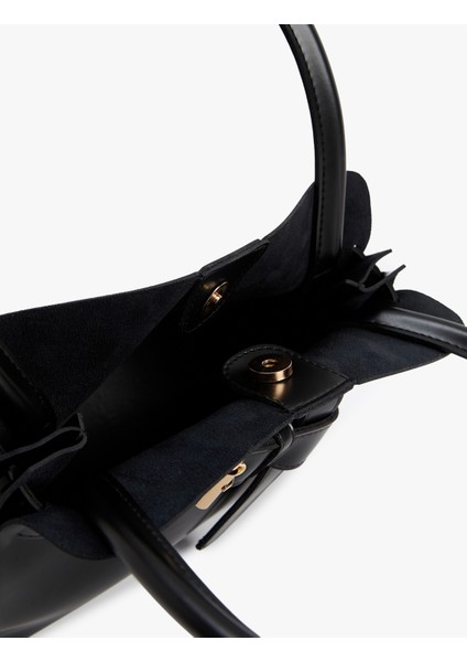 Metalik Aksesuarlı Toka Detaylı Saplı Suni Deri Çanta modelleri