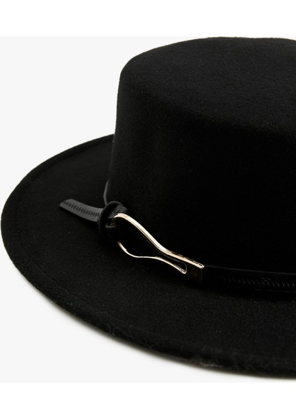 Bant Detaylı Fötr Şapka fırsatları