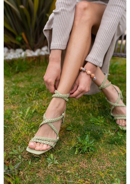 Sandi Kadin Avakado Yeşil Örgü Detay Topuklu Sandalet fırsatları