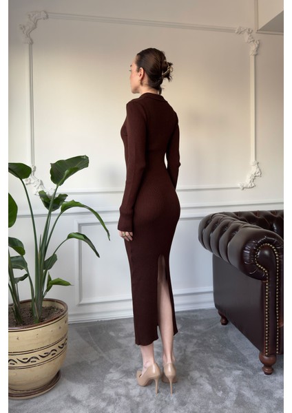 V Yaka Kaşkorse Kumaş Marka Elbise- Kahverengi