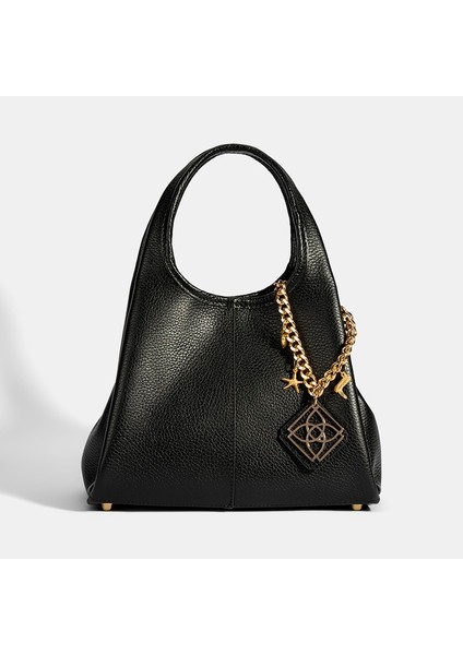 Kadın Siyah Charm Aksesuarlı Deri El Çantası fiyatları