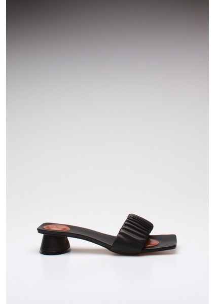 Idil Siyah Cilt Kadın Terlik fiyatları