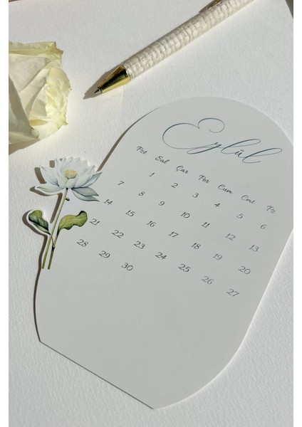 2026 Çiçekli Masa Takvimi | 12 Ay Özel Tasarım | Ahşap Standlı Dekoratif Takvim 2026 Floral Tasarım fırsatları