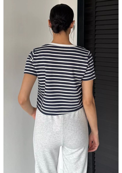 Kadın Şerit Desenli Bisiklet Yaka Tişört P-00018593 fırsatları