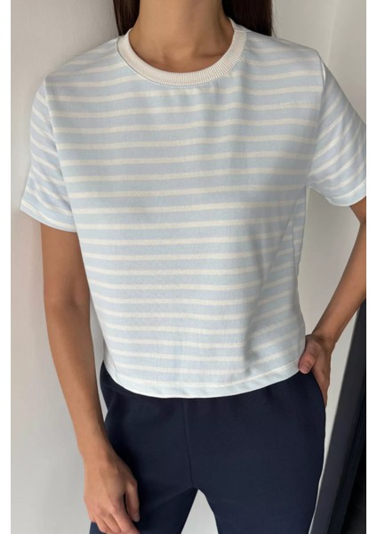 Kadın Şerit Desenli Bisiklet Yaka Tişört P-00018593