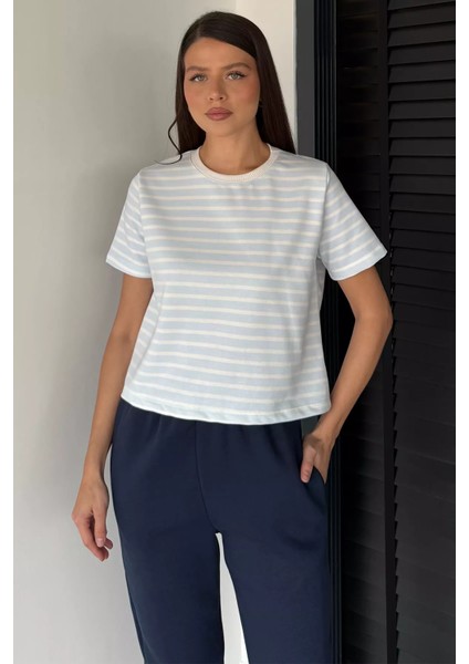 Kadın Şerit Desenli Bisiklet Yaka Tişört P-00018593 fiyatları